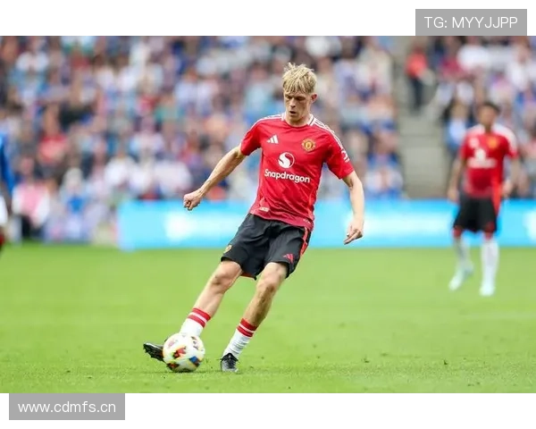 曼联中场结构失衡，控球优势难转化为比赛控制